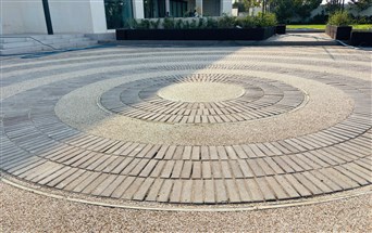 Novasol pebble floor set in resin