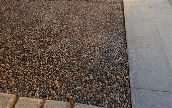 Novasol resin bound pebble floor for exterior